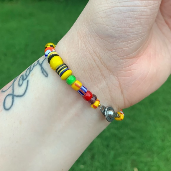 Funky Glass Beaded Bracelet - Picture 7 of 12